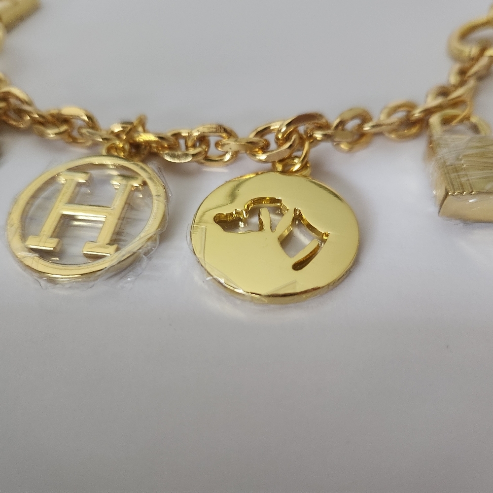 Hermès Gold Purse Charm Or Keychain. 8" Goldtone. - Picture 3 of 7